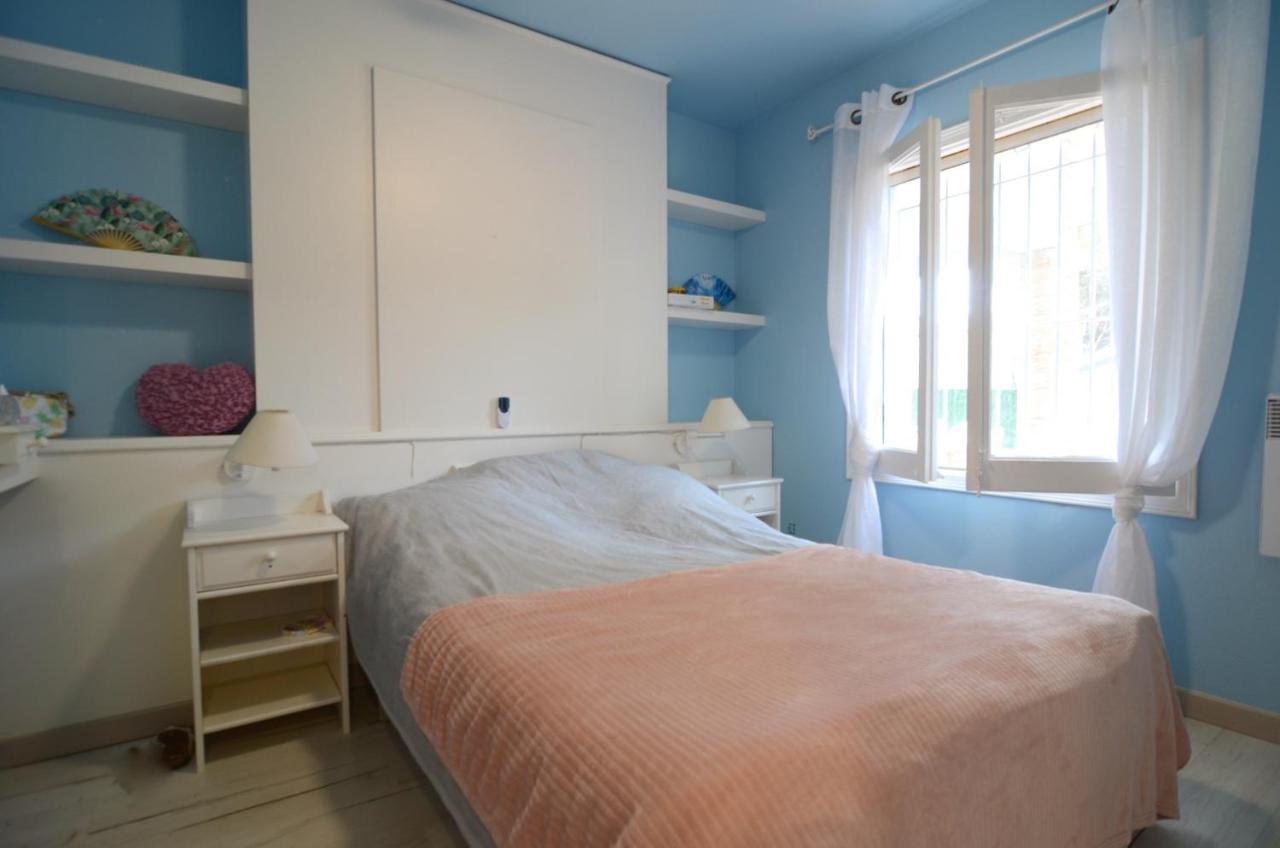 Villa PEPITA BLUE Pals Esterno foto