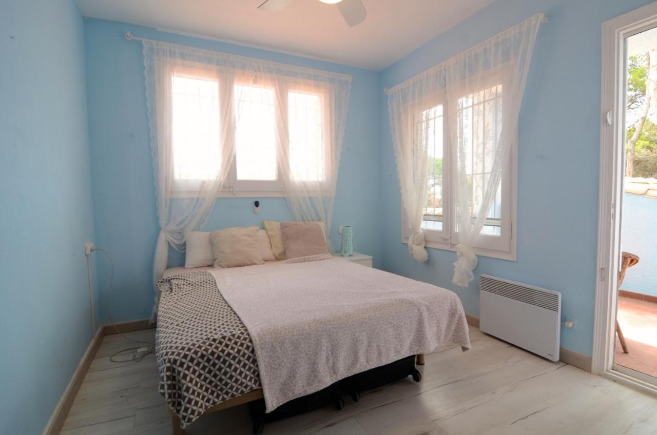 Villa PEPITA BLUE Pals Esterno foto